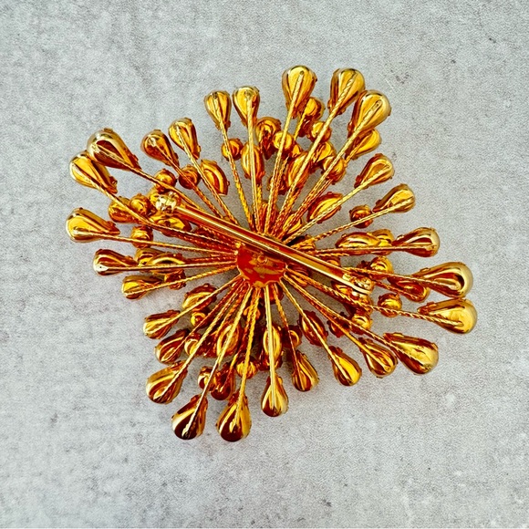 Napier Tiered Rhinestone Burst Brooch - Picture 4 of 11